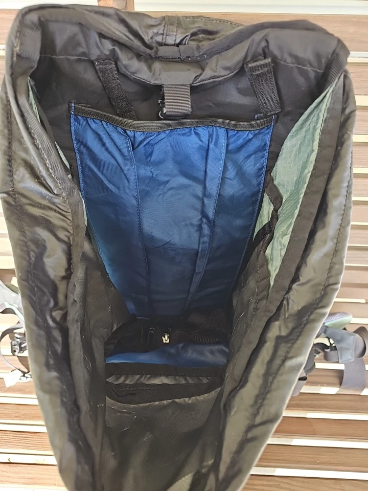 Mochila de Senderismo North Face con Crestone 60 Gris Geen Marco Interno Talla Pequeña Foto 4 de 4