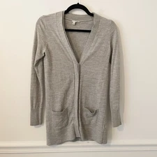 Halogen 100% Merino Wool Long Cardigan Gray Size M Hidden Buttons Quiet Luxury