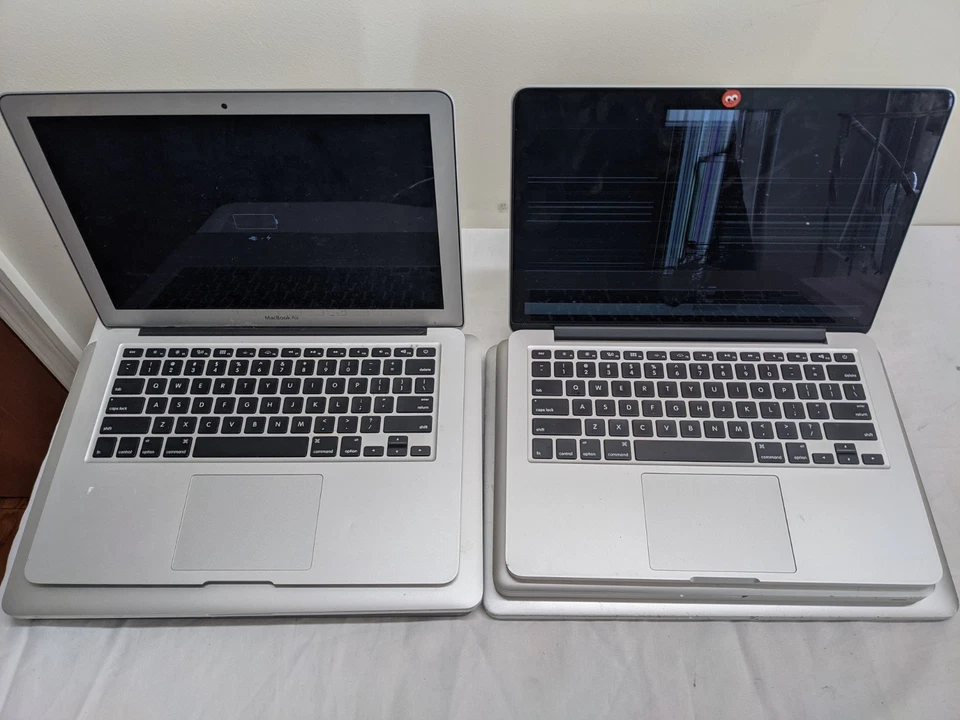 Lot of 11x MacBook Pro/Air Laptops - For parts or repair - Image 4 of 4