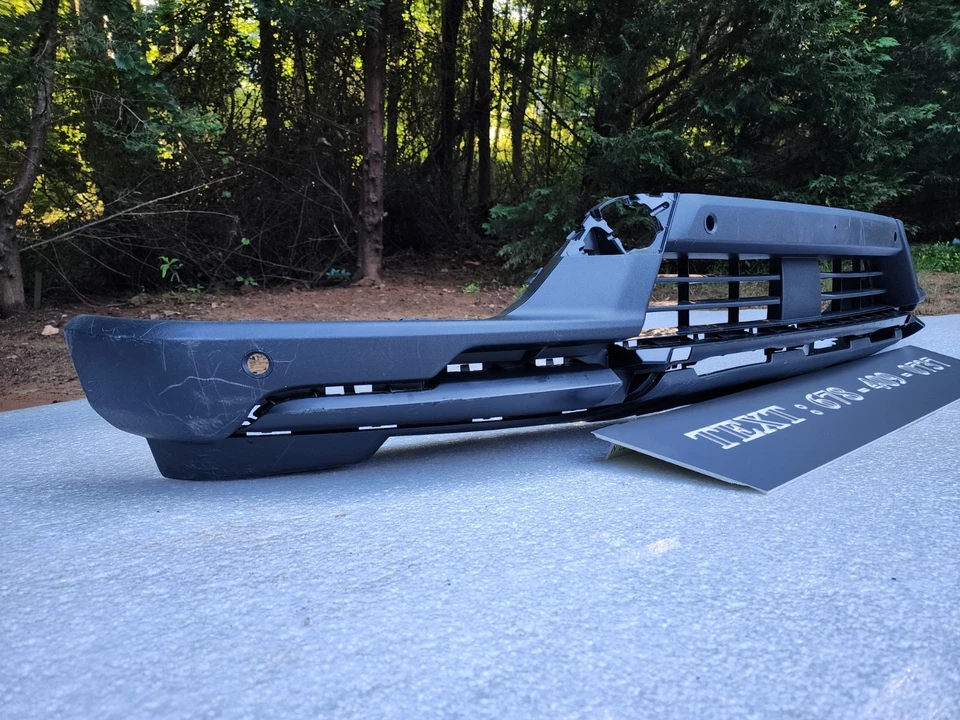 Cubierta de parachoques inferior delantera Ford Explorer 2024-2025 OEM LB5B-17F775-B SIN ENVÍO  Foto 4 de 4