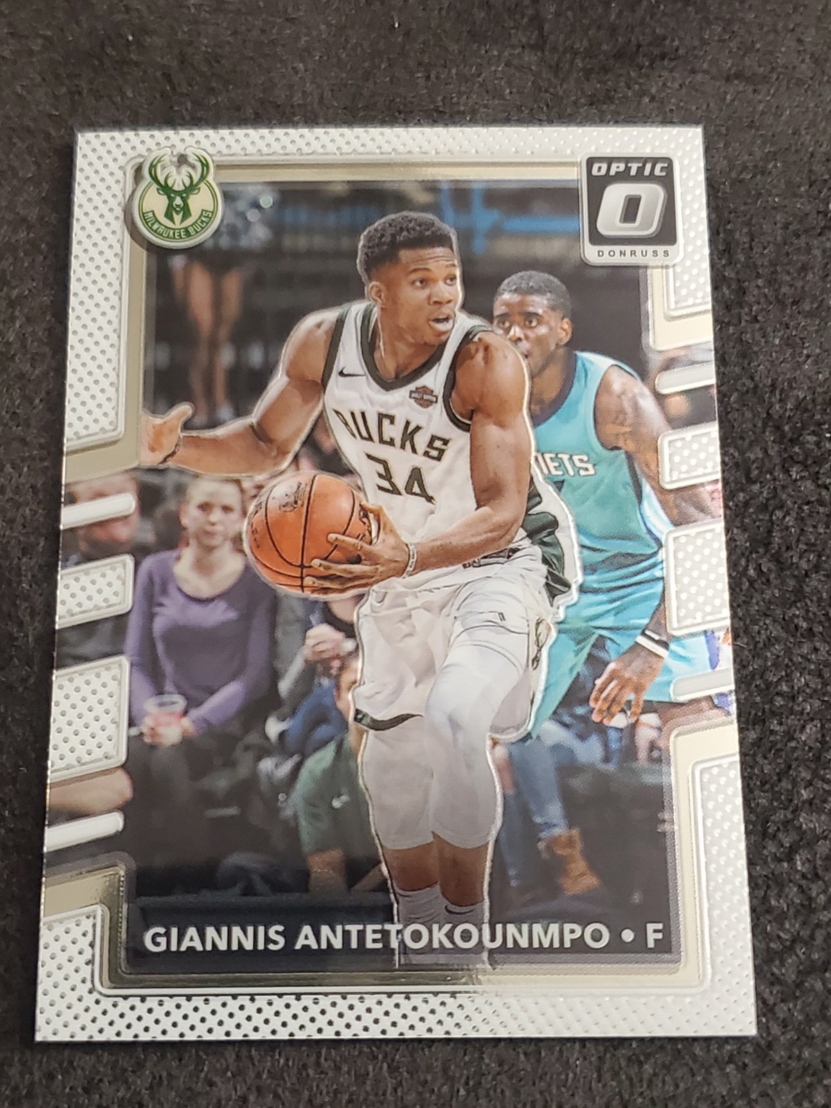 Giannis Antetokounmpo 2017-18 Donruss Optic #81