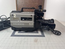 Videocamera Panasonic AG-450 S-VHS con custodia e accessori