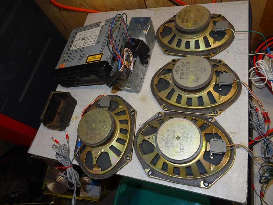 Ford Explorer original  Autoradio gebraucht mit CD Laufwerk von 1995 - Bild 3 von 4