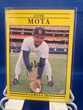 1991 Fleer Auto SIGNED: Jose Mota, PADRES #U-126 Autograph