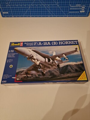 Revell McDonnell Douglas F/A-18A (B) Hornet In 1:72