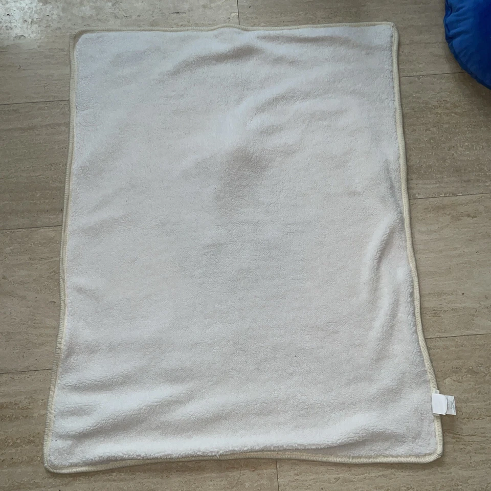 Manta Pottery Barn Niños Azul Invierno Tejida Oso Polar Sherpa 30x40 Foto 2 de 3