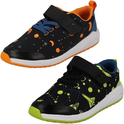 Jungen Clarks Aeon Cosmo Space detaillierte leichte Turnschuhe 