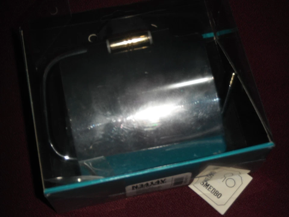 NOVO SUPORTE DE ROLO DE VASO SANITÁRIO SMEDBO STUDIO BATH SERIES N3414V COM TAMPA-NOVO-CROMO/LATÃO - Imagem 3 de 4