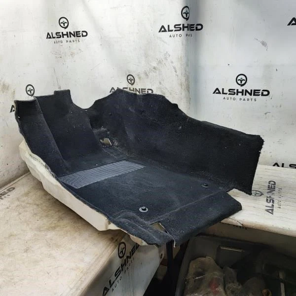 Tapete de assoalho dianteiro esquerdo 2016 Mercedes-Benz C300 205-680-17-06-9H42 fabricante de equipamento original - Imagem 2 de 4