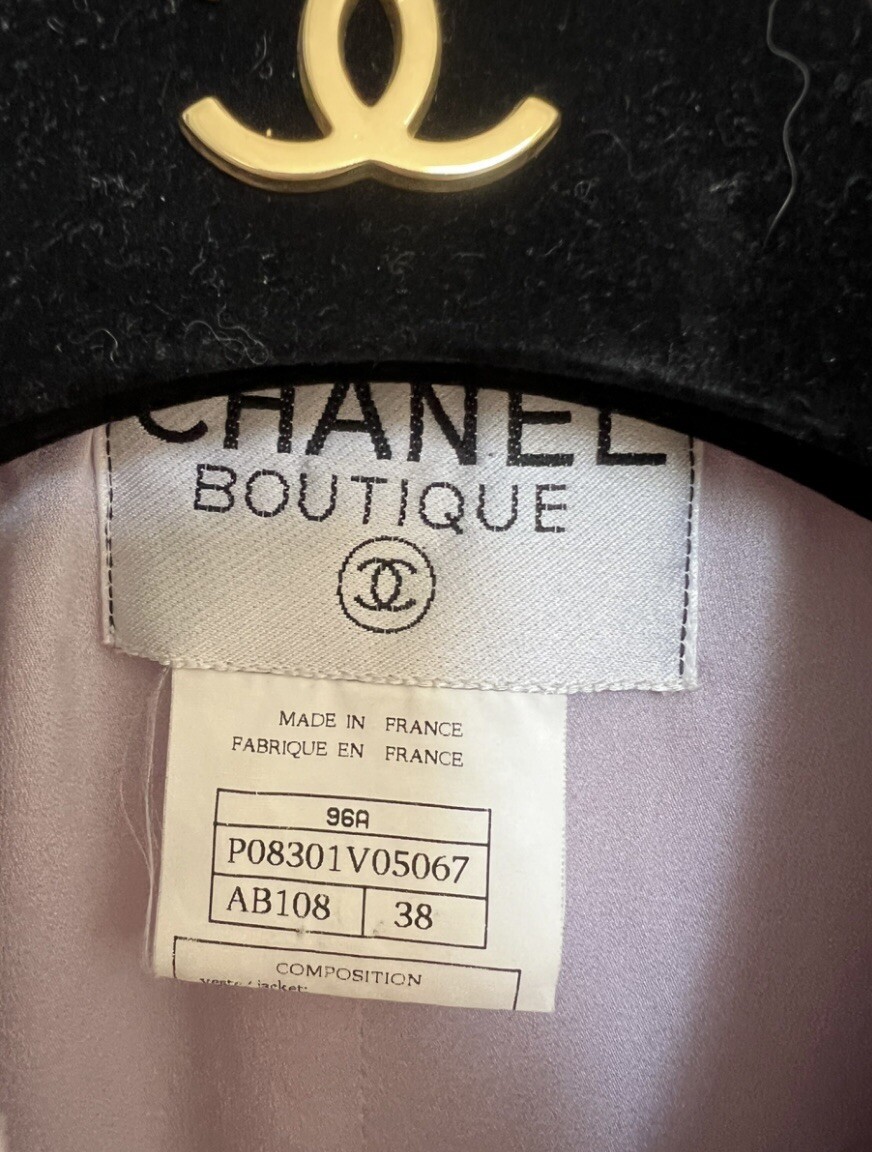 Iconic Vintage Chanel Jacket from 1996 Runway Show with Gripoix Buttons FR38 image 4