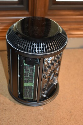 Apple Mac Pro 2013 12 Core Xeon E5 2.7GHz 64GB ECC RAM 500GB SSD
