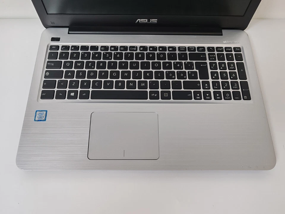 NOTEBOOK ASUS VIVOBOOK X556 INTEL I5-7200U 8GB RAM 128GB SSD WINDOWS 11 - Imagen 2 de 4