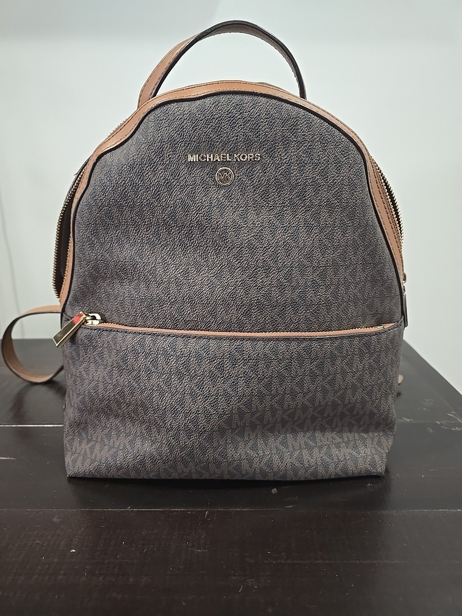 Michael Kors Valerie Medium Pebbled Leather Fashion Backpack  display picture 3