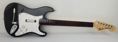 Harmonix Rockband Guitar Fender Stratocaster Xbox 360 XBGTS2 *TESTED READ*