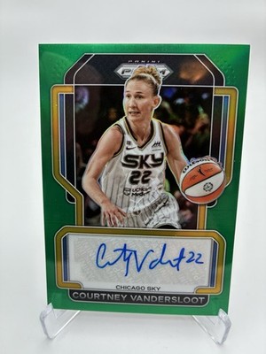 2022 Panini Prizm WNBA  Courtney Vandersloot #SG-CVS Green Prizm (AU)