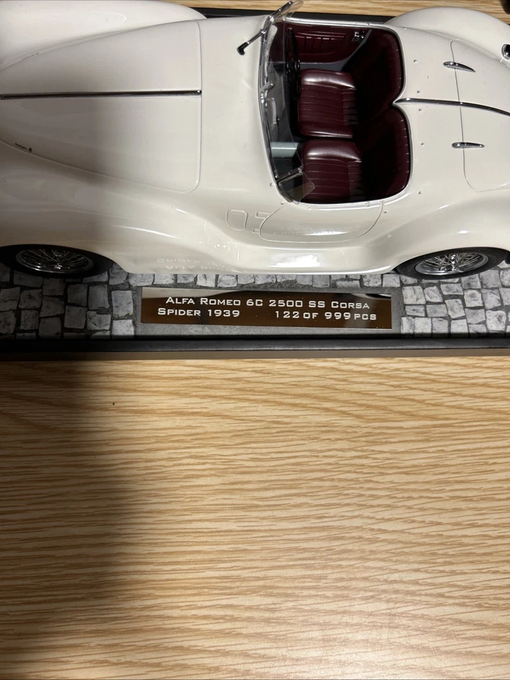 107120232 Alfa Romeo 6C 2500 SS Corsa Spider White Minichamps 1/18 - 122 Of 999 - Immagine 3 di 4