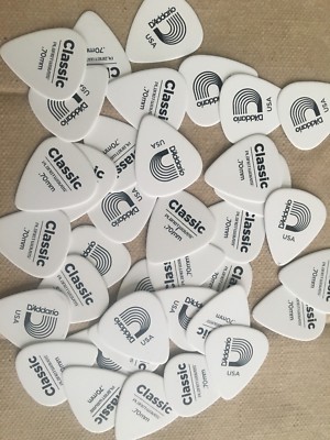  D'Addario Planet Waves Classic .70mm Celluloid Picks Medium 25 pack