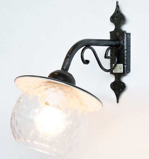 LINEA PIATTO CRUCCOLINI APPLIQUE ø 20 ferro e piatto smaltato con vetro 1 luce