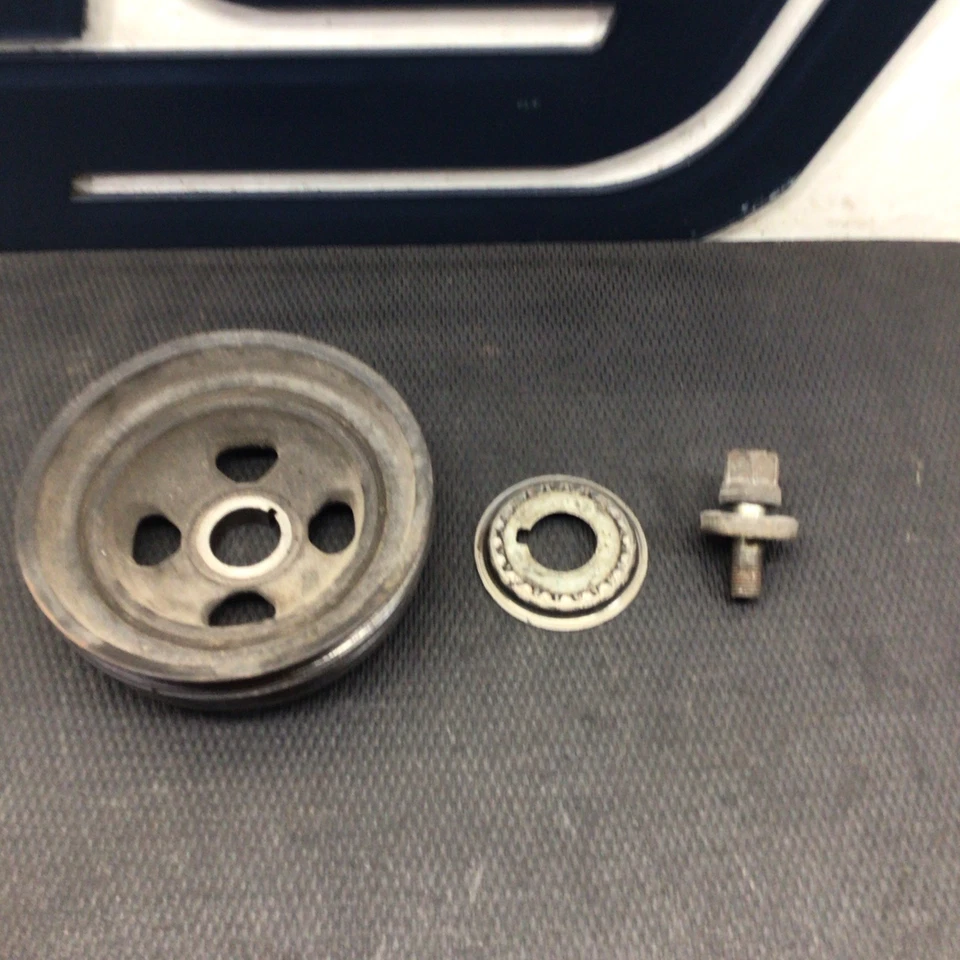 Dodge Stealth Base AT 6G72 1993 (SOHC) equilibrador armónico/polea de manivela Foto 2 de 4