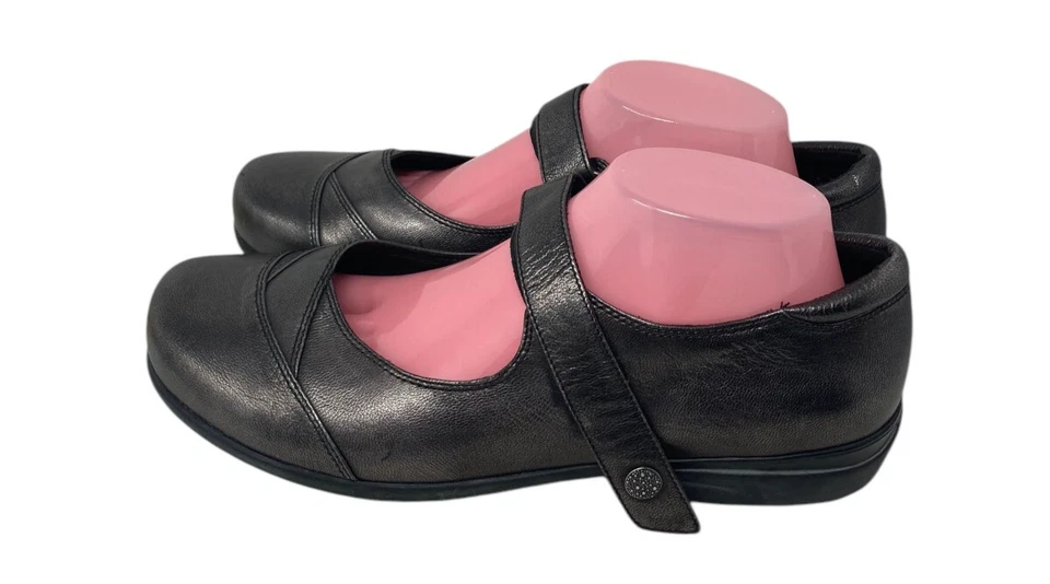 Abeo Silver Mary Janes Size 9.5 Women's Metallic Abby Flats Shoes Leather - Image 2 of 4