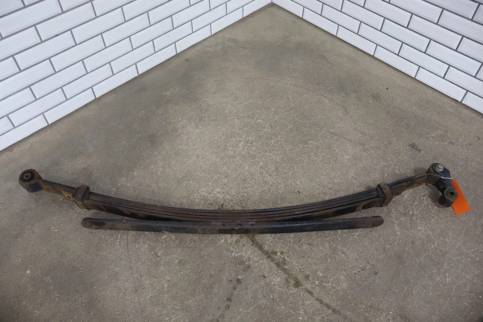 01-10 Chevy GMC Silverado Sierra 2500HD OEM Rear Leaf Springs (Pair Left/Right) - Image 2 of 4