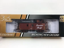 HO True Line Trains 301174 Canadian Pacific Caboose CP Rail #437031 BRAND NEW