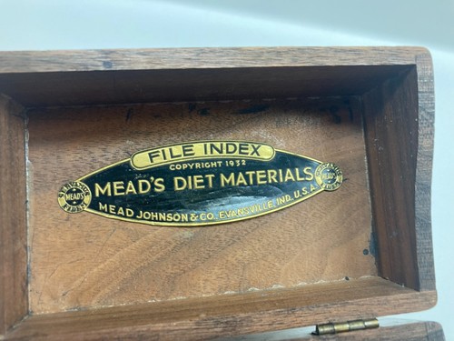1932 Mead Johnson & Co Evansville IN Diet Material File Index wood dovetail box - Picture 10 of 15