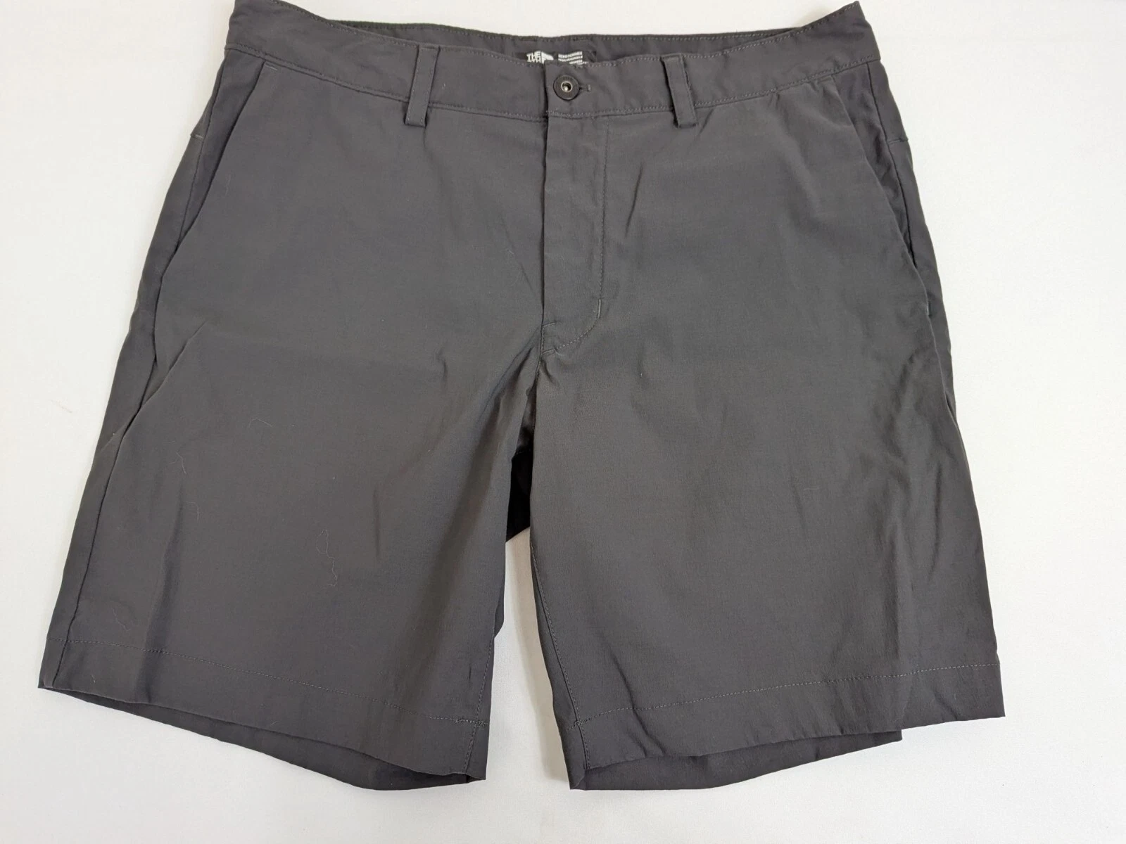 The North Face Nylon Hiking Travel Shorts size Men 36 Gray Stretch Outdoor Zip