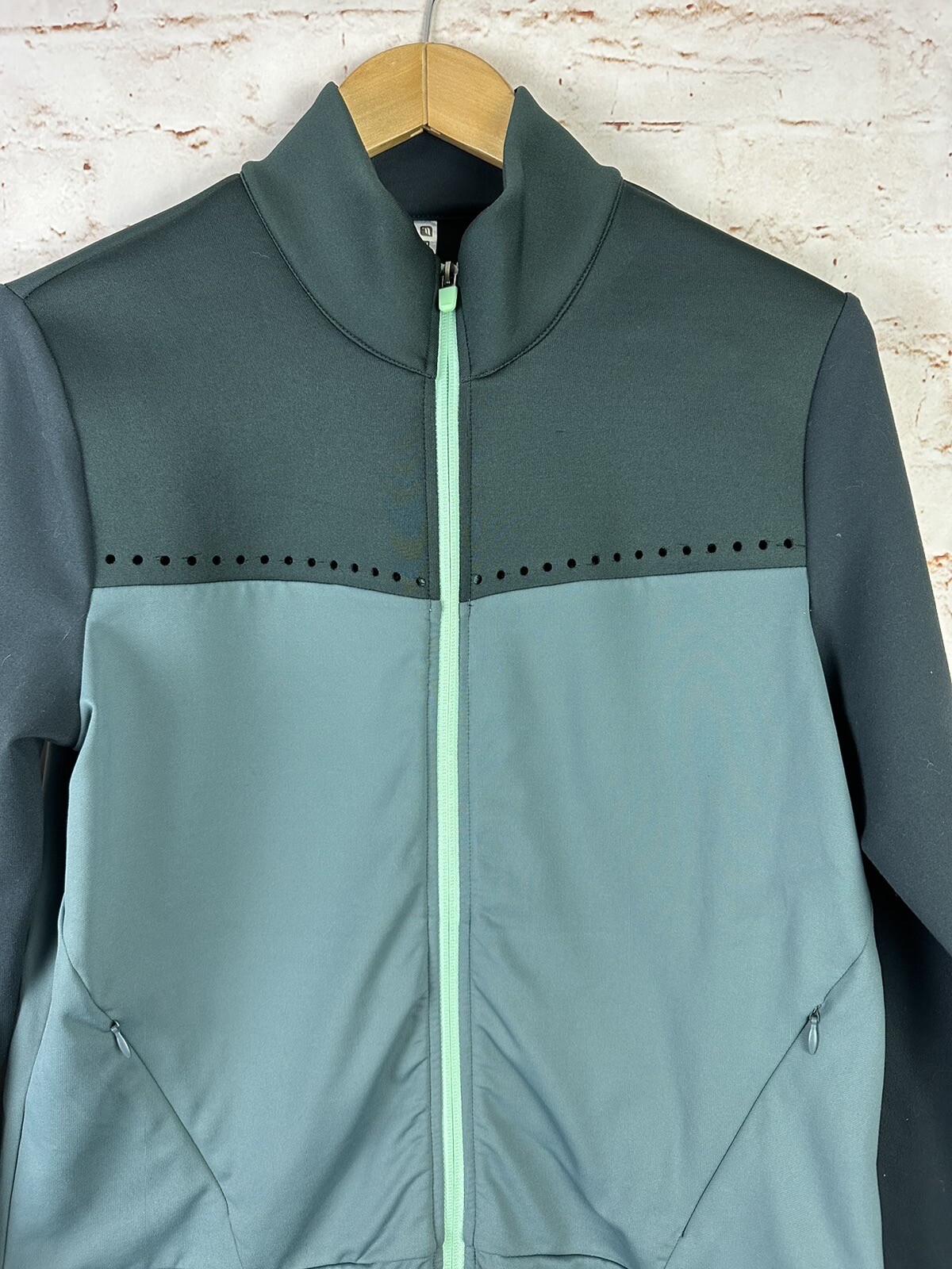 Fabletics Green Cleo Size Medium Mock Neck Long S… - image 2