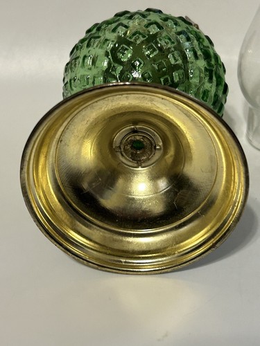Vintage Emerald Green Glass Oil Lamp Diamond Pattern Brass Tone Base Hong Kong - Picture 9 of 10