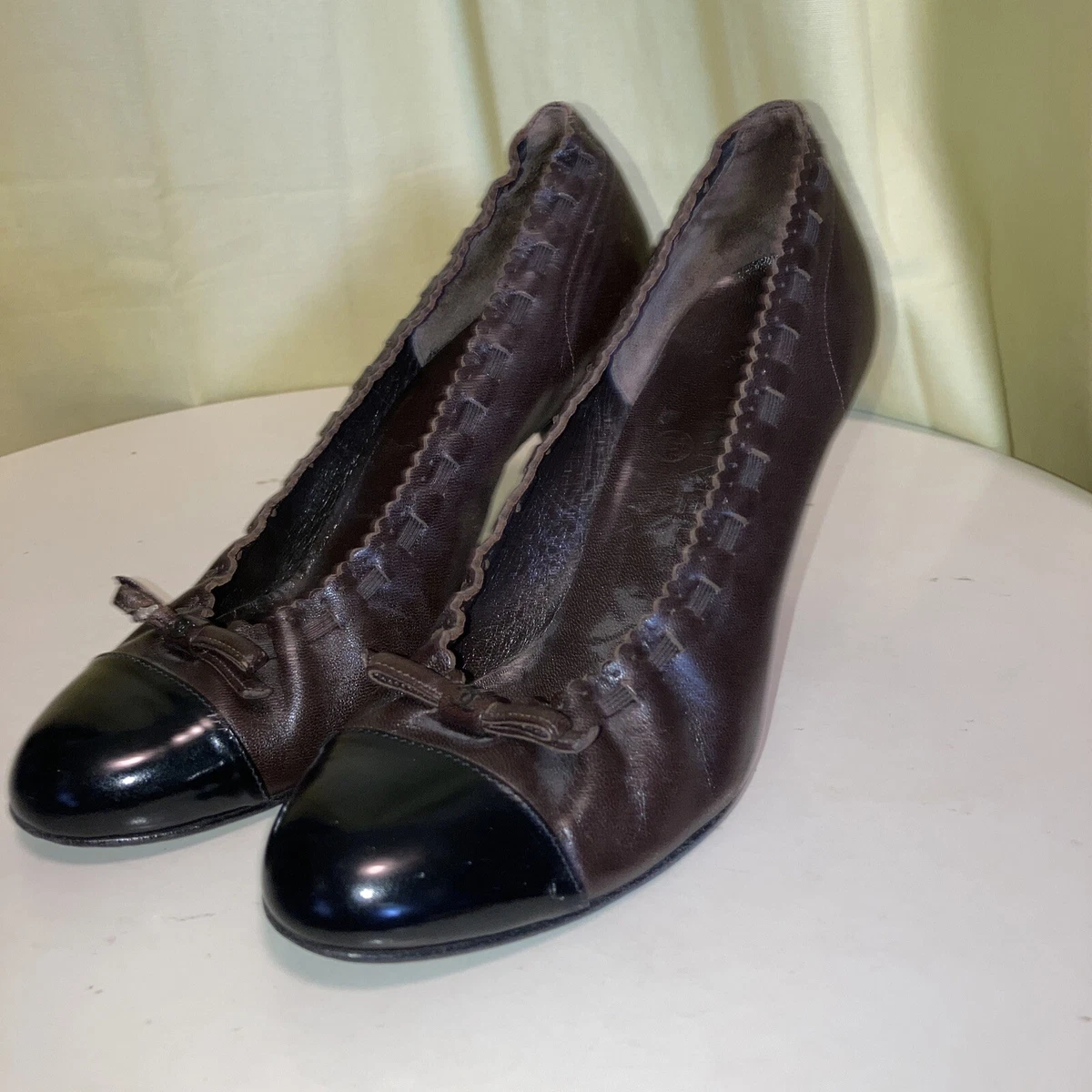 CHANEL Two Tone Brown Black Leather Ballet CC Bow Elastic Pumps Heels 36  Italy