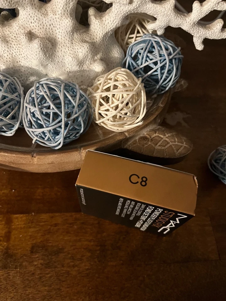 MAC Studio Fix Powder Plus Foundation -C8, New in Box. 0.52oz - Image 2 of 2