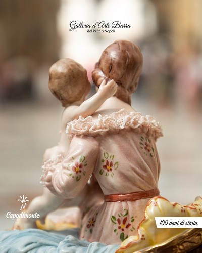 Capodimonte porcelain..Motherhood, first smiles porcelain lace dress. - Picture 8 of 9