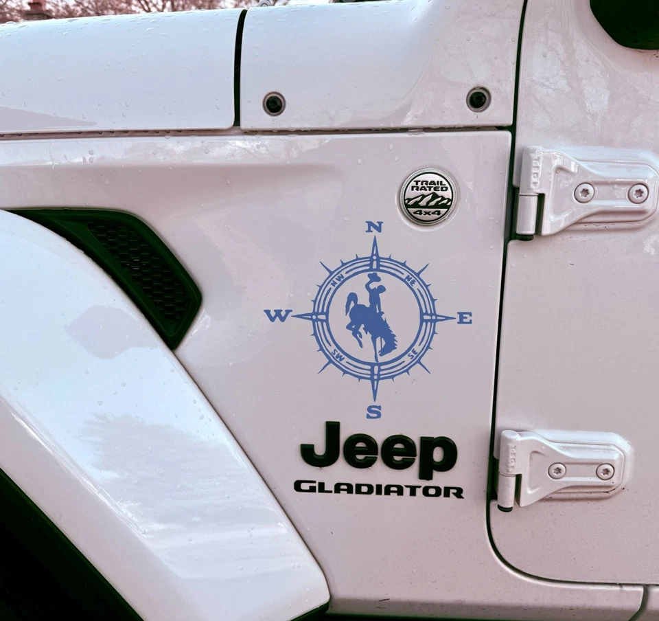 Calcomanía de vinilo COMPASS COWBOY BRONCO - Pegatina para parachoques ventana de pared Jeep coche camión Foto 2 de 4