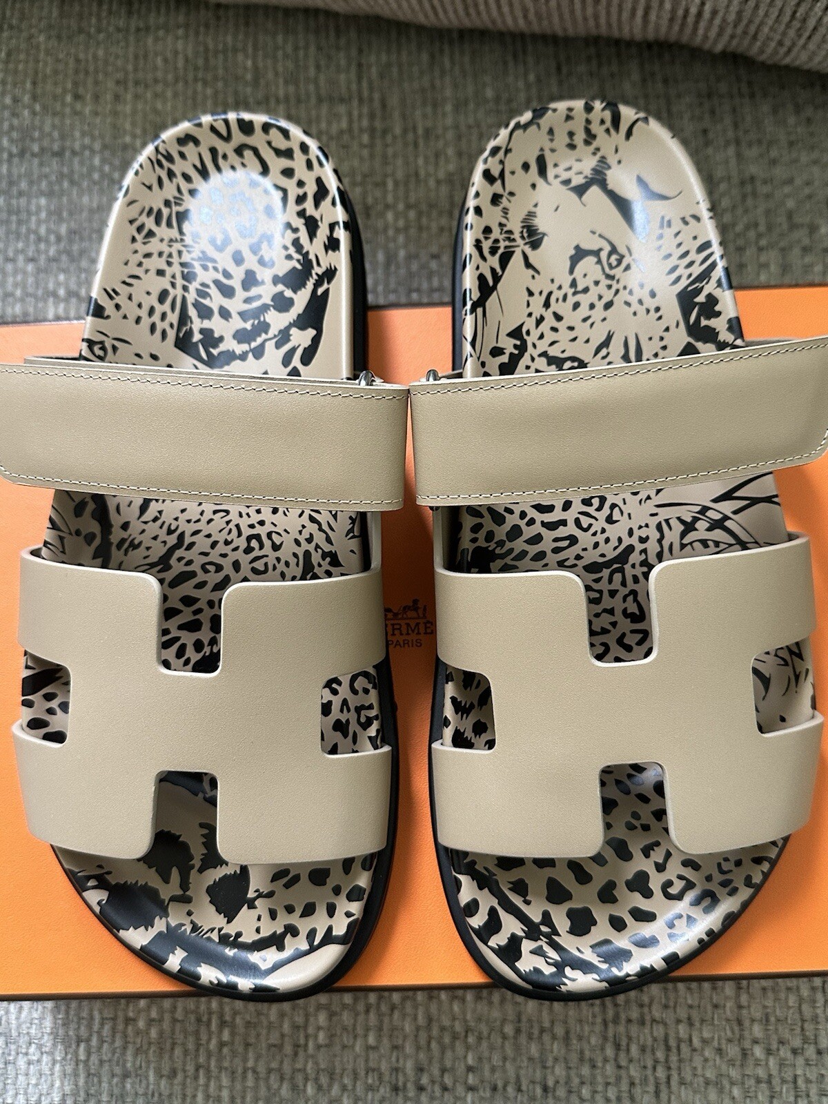 Size 37EU NIB HERMÈS Beige Argile Print Women’s Chypre Sandals