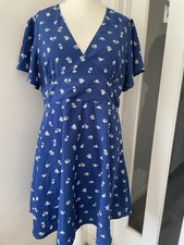 Joanie Women's Blue Flora Dress Size 18 Short Sleeves V Neck