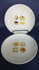 Boston Warehouse Trading Nancy Green Wine Cheese Crackers Plates Set Of 2 White