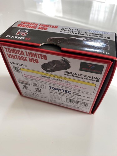 Tomica Nissan Gt-R Black Minicar - Picture 6 of 8