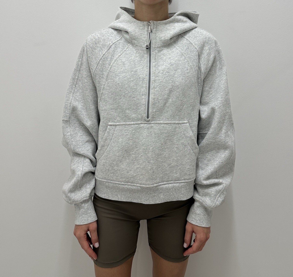 新品 Lululemon クロップドトップ　サイズ4 LULULEMON - SCUBA FULL ZIP CROPPED HOODIE - BONE | eBay