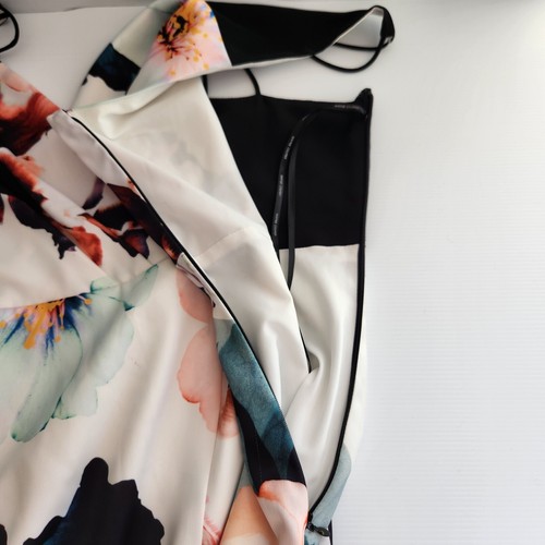 Wayne Cooper Dress Womens Size 14 Midi White Floral Asymmetric Stretch Cute - Picture 12 of 12