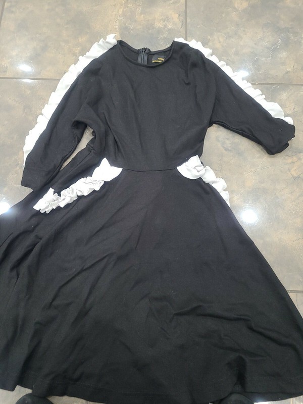 Girls Dress Size 7 Black White Ruffles Exc Worn Once Abigael