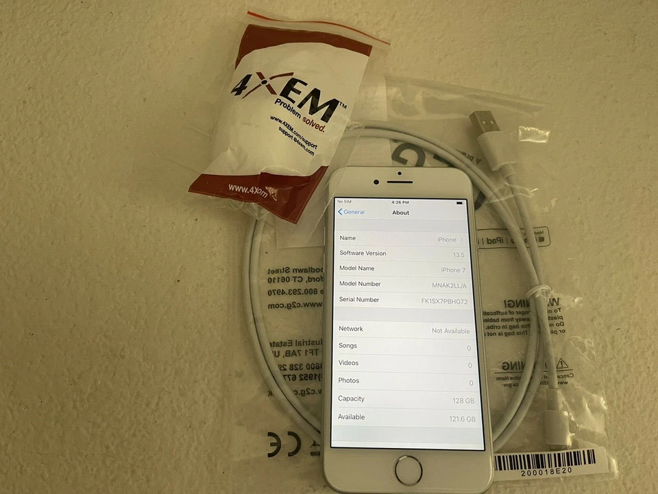 Apple iPhone 7 MNAK2LL/A - 128GB - Silver (Unlocked) A1660 (CDMA + GSM) - Image 2 of 3