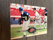 1995 Topps Stadium Club Virtual Reality Baseball Card #196 Leo Gomez (Q2)
