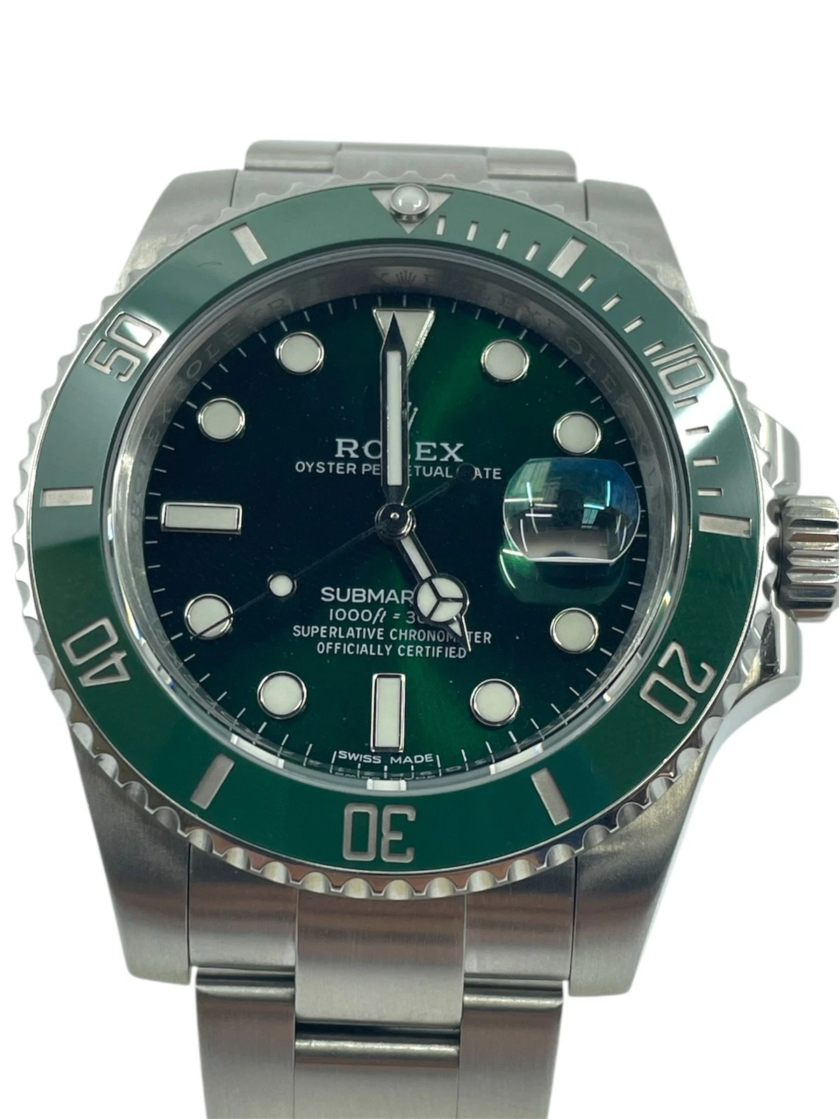 ROLEX Submariner "Hulk" 116610LV 41MM - Oyster Bracelet