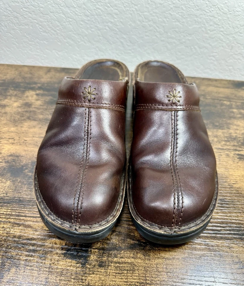 Zuecos sin cordones Naot para mujer de cuero marrón talla EE. UU. 9,5/10 UE 41 acolchados Vamp Comfort Foto 4 de 4