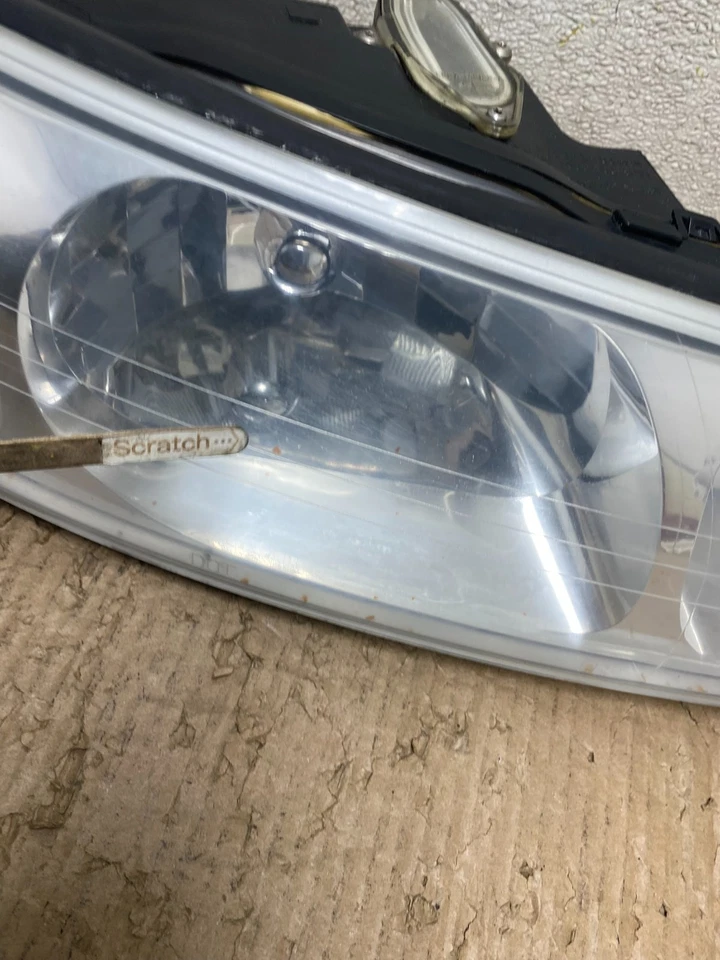 Faro lateral derecho Lincoln Continental 1999 a 2002 pasajero Rh OEM T7944 DW Foto 4 de 4