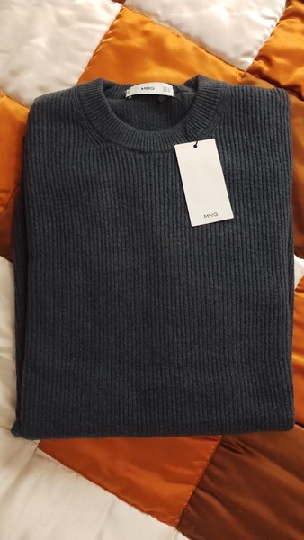 Jersey gris oscuro grueso de Mango