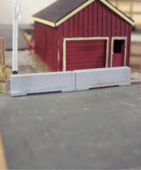 Osborn Model Kits 3087 N Concrete Barriers (16)