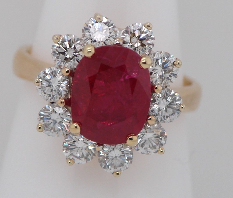 3.29 CARAT OVAL RUBY AND DIAMOND RING 18K YELLOW GOLD AGL
