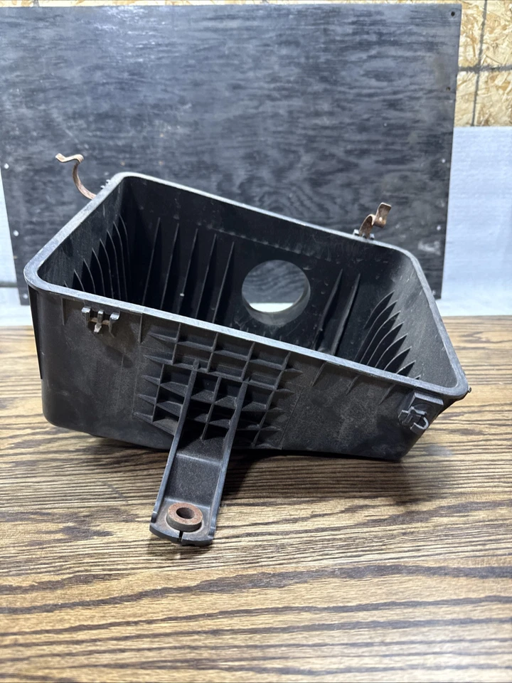 OEM Air Cleaner Assembly Bottom Part 17080-50010 Toyota Land Cruiser Lexus 98-04 - Image 2 of 4